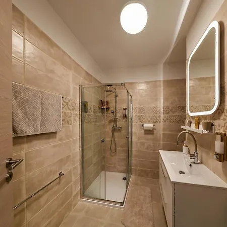 Διαμέρισμα Apartment, Private Parking And Balcony Székesfehérvár