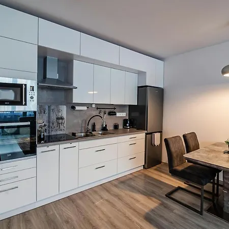 Apartment, Private Parking And Balcony Διαμέρισμα *