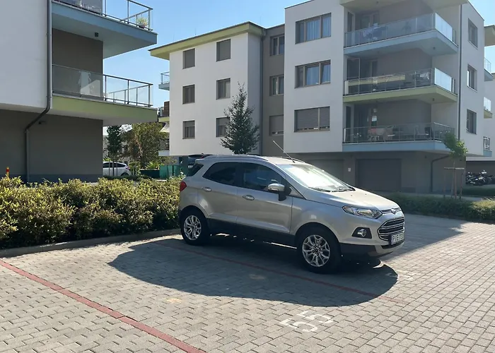 Apartment, Private Parking And Balcony Appartement